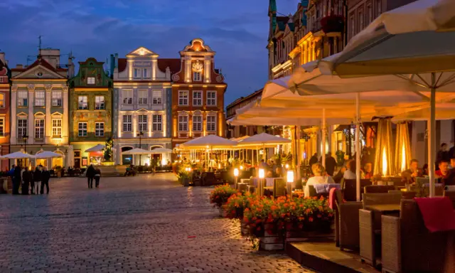 Poznań: Gdzie zjeść? Odkryj smaki miasta od klasyki po nowości!
