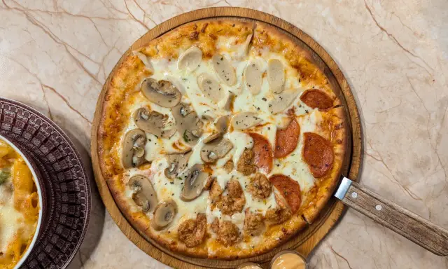 Réussir votre Pizza 4 Saisons : Secrets d'un Pizzaiolo Romain
