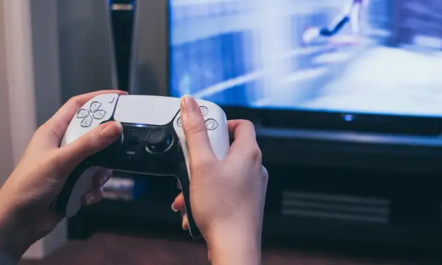 Jak podłączyć PS5 do laptopa? HDMI nie działa? Poznaj 2 sposoby!