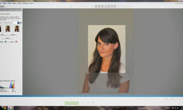 Portret młodej kobiety w białej koszulce, przygotowywany do zdjęcia legitymacyjnego w programie Picasa.