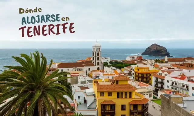Vista aérea de Garachico, Tenerife, con su iglesia y el Roque de Garachico. Descubre la mejor zona para alojarse en Tenerife.