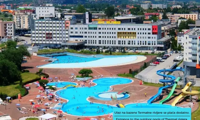 Nie ma to jak hotel Hollywood - poznaj magiczny świat luksusu i rozrywki