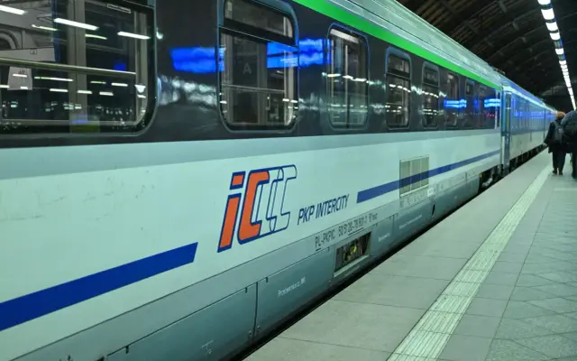 Wi-Fi w PKP Intercity: Gdzie jest, jak działa i co, gdy go brak?