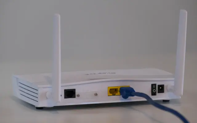 Jak wyłączyć Wi-Fi w routerze? Zwiększ bezpieczeństwo i oszczędzaj!