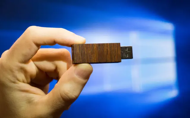 Jak wgrać Windowsa na pendrive? Poradnik + rozwiązania problemów.