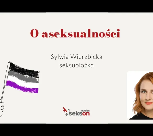 O aseksualności. Sylwia Wierzbicka, seksuolożka, prezentuje flagę aseksualności, symbolizującą cechy osoby aseksualnej.