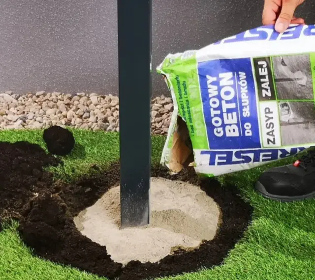Gotowy beton do słupków ogrodzeniowych w worku, gotowy do użycia. Wsypujesz, zalewasz wodą i gotowe!