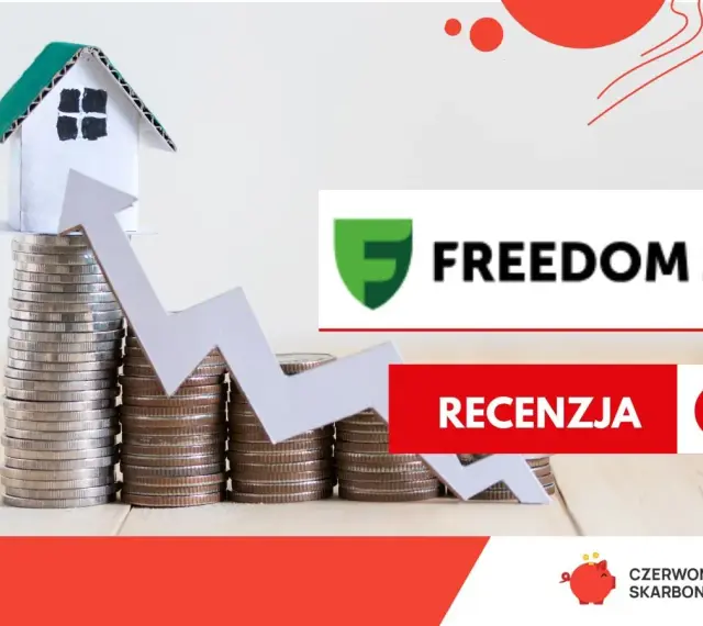 Symboliczny domek na stosie monet, strzałka wzrostu i logo Freedom24. Recenzja inwestycji.