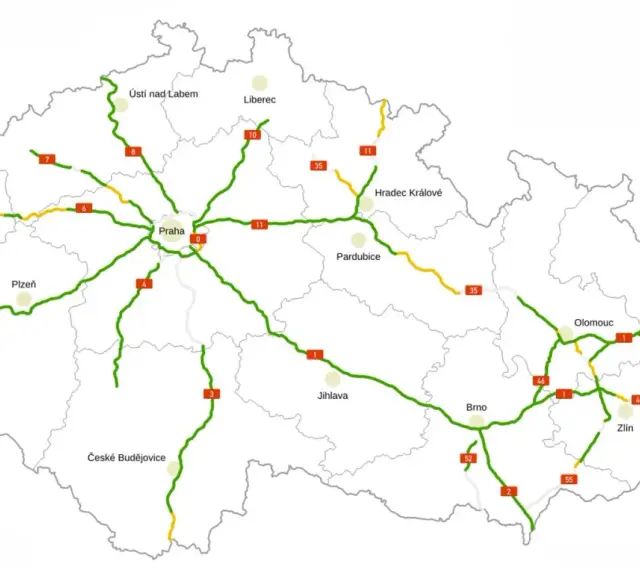 Mapa Czech z zaznaczonymi drogami, w tym autostradami i drogami ekspresowymi. Widać główne miasta i ich połączenia. System myto cz obejmuje te trasy.