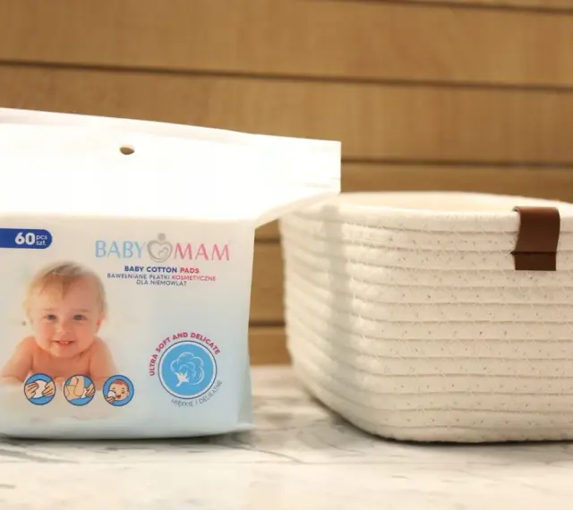 Płatki kosmetyczne dla niemowląt Baby Mam, 60 sztuk, ultra miękkie i delikatne, idealne do codziennej pielęgnacji maluszka.