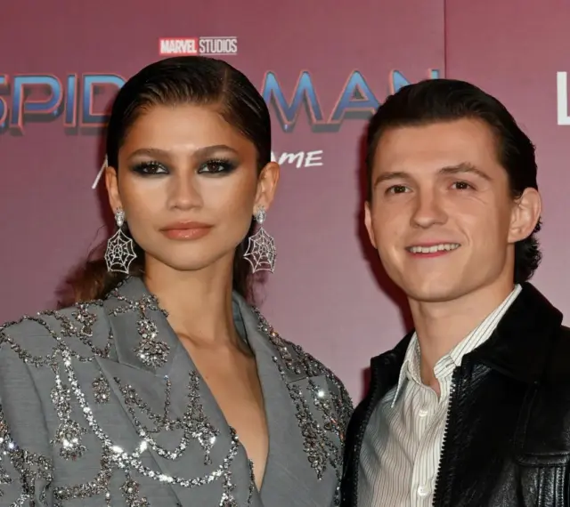 Zendaya i Tom Holland na premierze Spider-Mana. Zendaya wzrost jest imponujący, a jej stylizacja z pajęczymi kolczykami zachwyca.