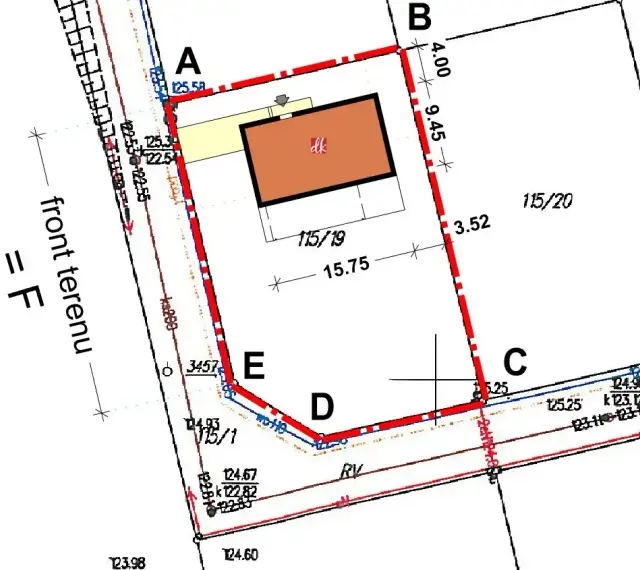 Plan działki z zaznaczonym budynkiem i wymiarami, określający warunki zabudowy.