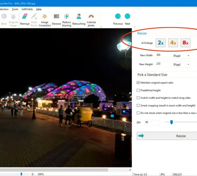 Opcje programu do edycji zdjęć pokazują, jak powiększyć zdjęcie. Można wybrać 2x, 4x lub 8x.