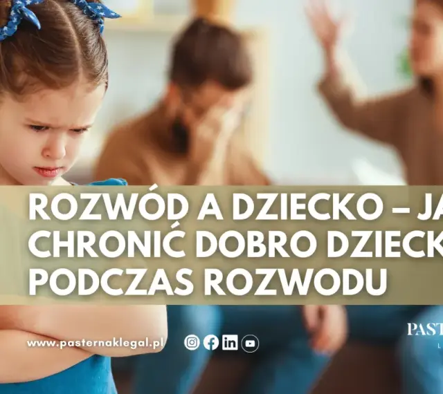 Smutna dziewczynka na pierwszym planie, w tle kłócący się rodzice. Temat: rozwód a dzieci – jak chronić dobro dziecka.