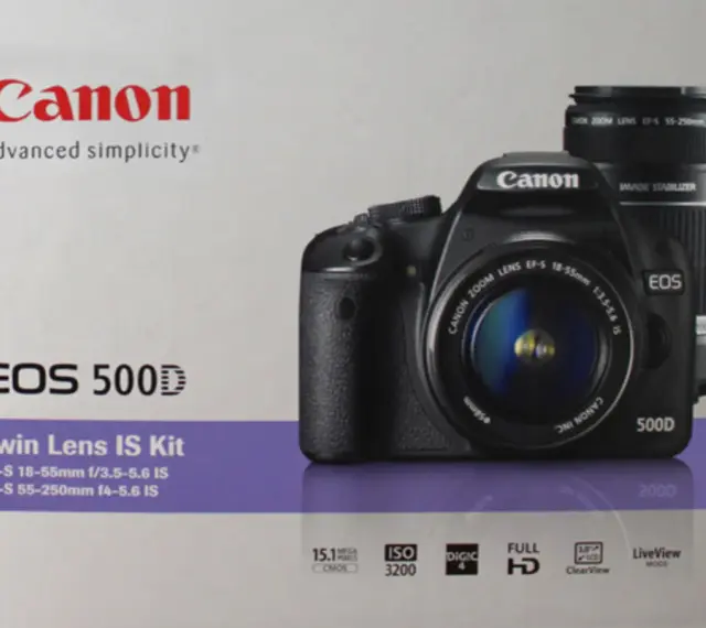 Canon EOS 500D z dwoma obiektywami, idealny do uchwycenia każdej chwili.