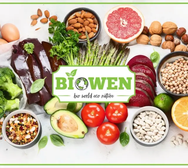 Wątróbka, jajka, orzechy, warzywa i owoce – bogactwo naturalnych witamin z grupy B dla zdrowia.