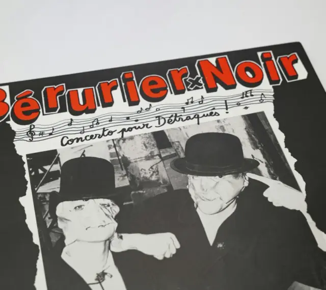 Bérurier Noir, "Concerto pour Dégraques" : deux hommes masqués et chapeautés, ambiance punk rock.