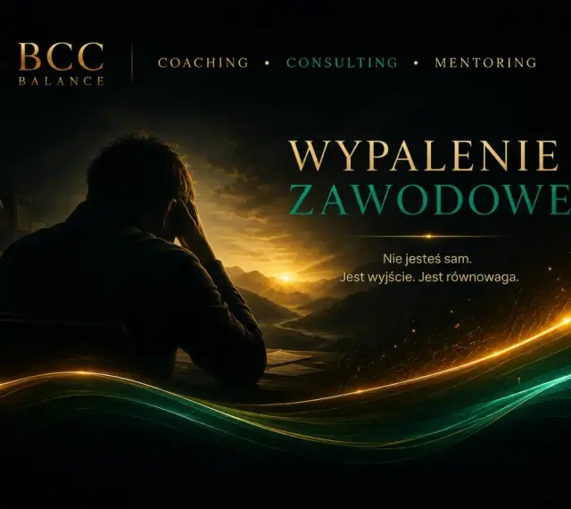 Mężczyzna zmagający się z wypaleniem zawodowym, siedzący przy biurku. Nadzieja i równowaga są możliwe.