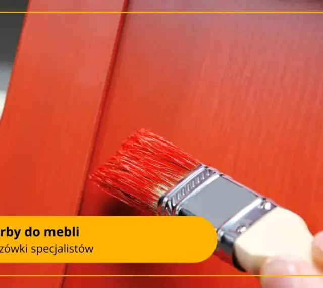 Pędzel maluje mebel na czerwono. Szukasz idealnej farby do mebli? Sprawdź wskazówki specjalistów.