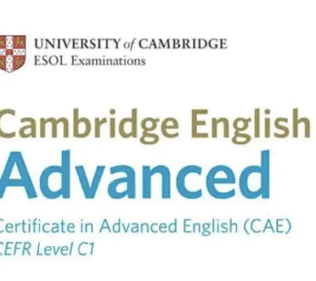 Logo University of Cambridge ESOL Examinations. Napis Cambridge English Advanced, Certificate in Advanced English (CAE), CEFR Level C1.
