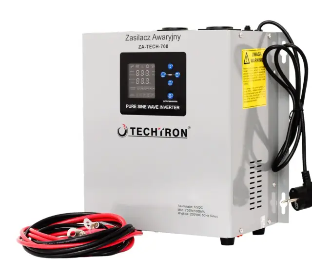 Szary ups zasilanie awaryjne Techtron ZA-TECH-700 z wyświetlaczem cyfrowym i kablami.