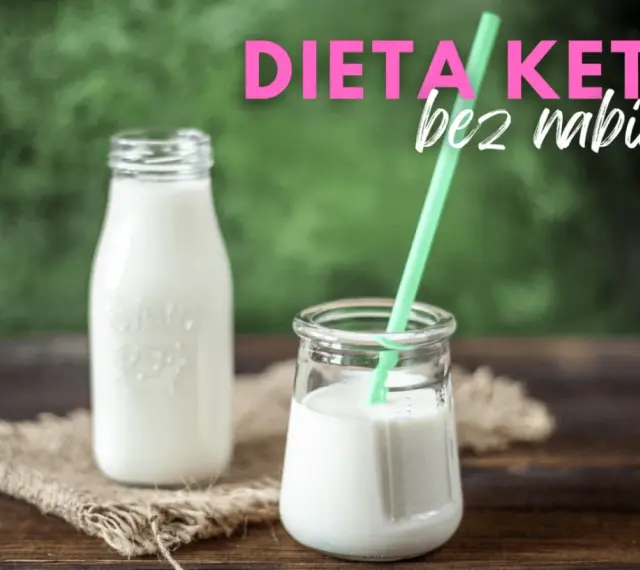 Dwie butelki z mlekiem, jedna z zieloną słomką. Napis: "Dieta keto bez nabiału".