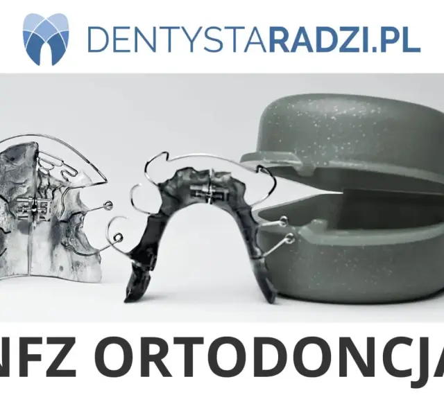 Aparat estetyczny ortodontyczny i jego pudełko. NFZ ortodoncja.
