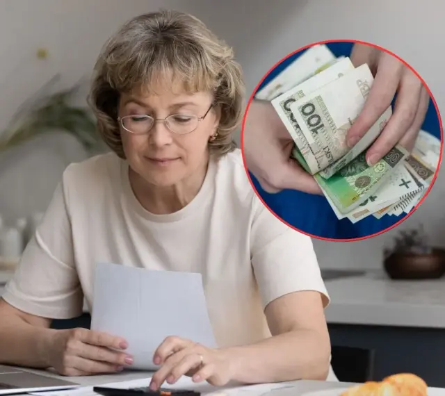 Kobieta z okularami liczy pieniądze, analizując swoje emerytury czerwcowe. Co dalej z finansami?