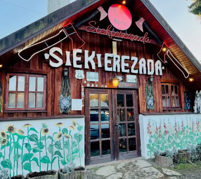 Cisna: Najlepsze jedzenie w Bieszczadach? Sprawdź kultowe miejsca!