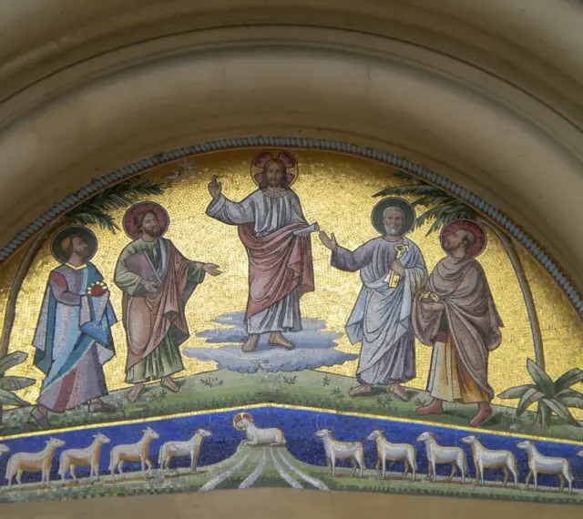 Mosaik zeigt Jesus mit Aposteln, die Schafe hüten. LK 4.