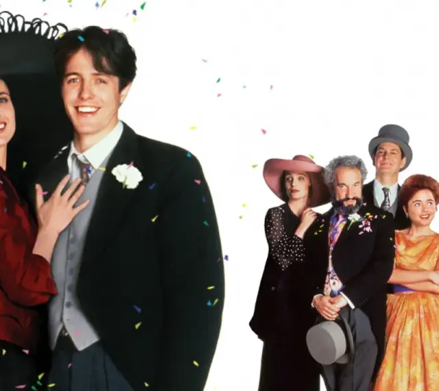 Para cztery wesela i pogrzeb: Hugh Grant i Andie MacDowell w otoczeniu przyjaciół, w tle konfetti.