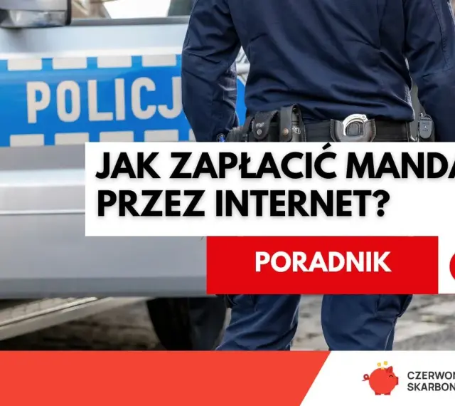 Policjant obok radiowozu. Poradnik: jak zapłacić mandat przez internet. Czerwona skarbonka.