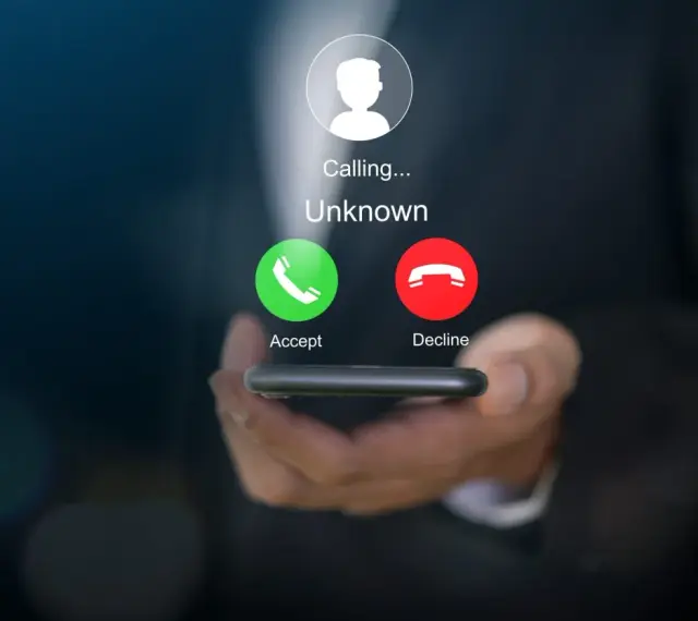 Telefon pokazuje nieznany numer. Czy to z jakiego numeru dzwonią więźniowie?