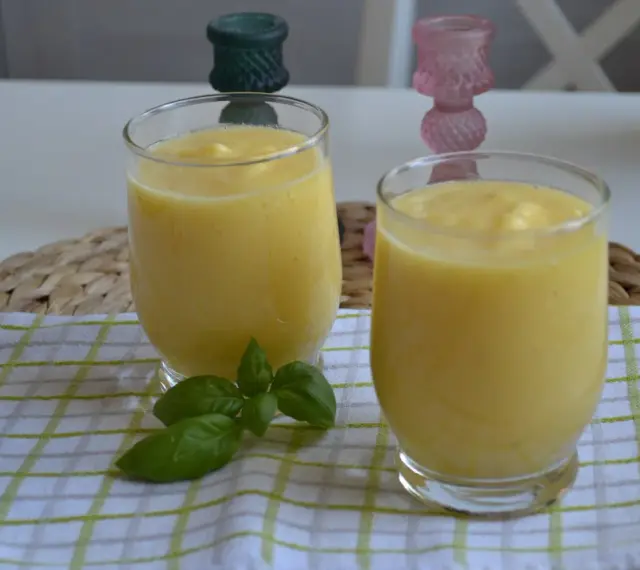 Koktajl z ananasa i banana: Szybki przepis, zdrowie i modyfikacje
