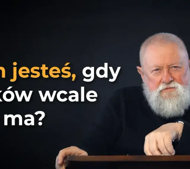 Profesor Brzeziński z siwą brodą pyta: "Kim jesteś, gdy lajków wcale nie ma?".