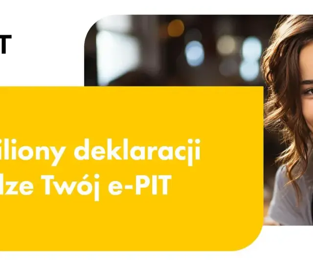 Uśmiechnięta kobieta obok napisu "Twój e-PIT". Dowiedz się, jak sprawdzić status zwrotu podatku.