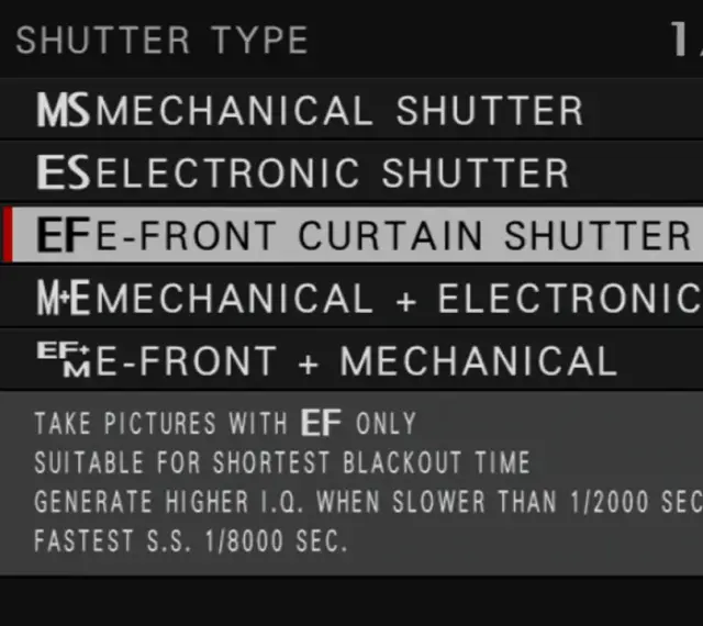 Menu aparatu: wybór migawki. Podświetlona opcja "EF-FRONT CURTAIN SHUTTER" - migawka elektroniczna z przednią kurtyną.