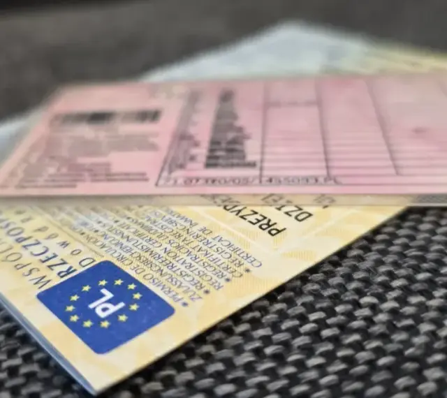 Polskie prawo jazdy i dowód rejestracyjny. Wygodna wymiana prawa jazdy online to przyszłość.