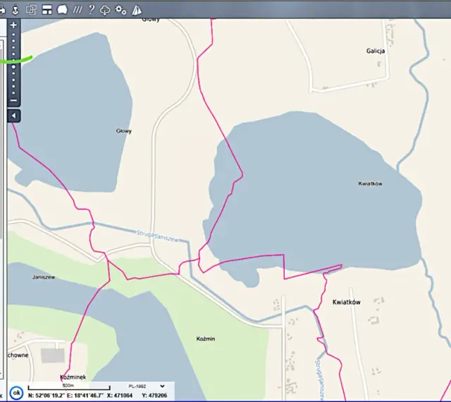 Mapa ewidencyjna z zaznaczonymi granicami obrębów, działkami ewidencyjnymi i budynkami. Widoczne są również hydrografia i nazwy miejscowości.