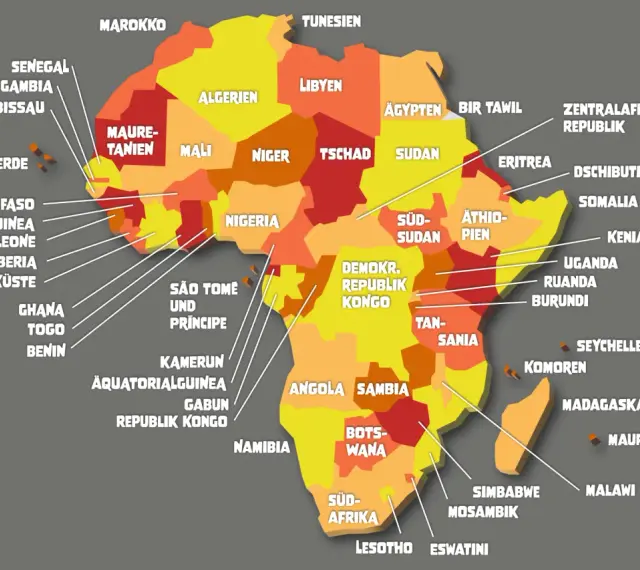 Bunte Karte von Afrika mit vielen Ländern wie Marokko, Algerien, Nigeria, Ägypten und Südafrika.