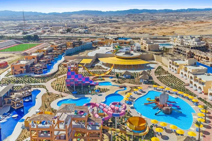 W Marsa Alam uważać na słońce i upał, ale ten aquapark z mnóstwem zjeżdżalni i basenów to świetna zabawa!