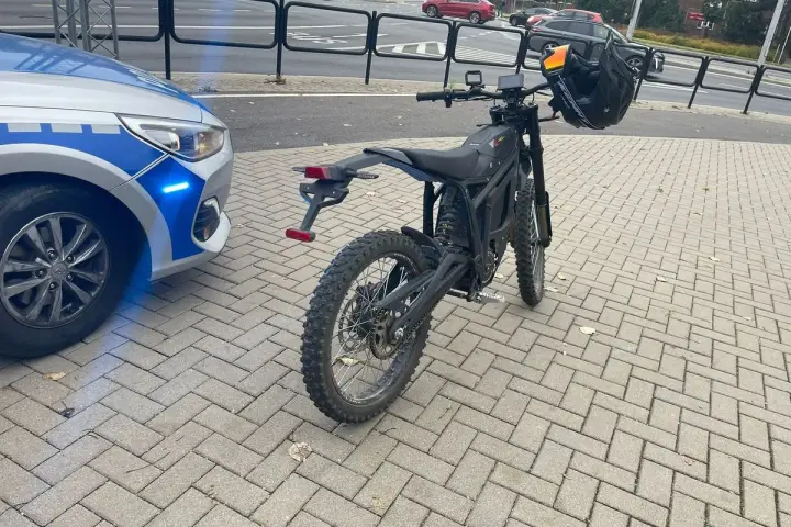 Motorower to pojazd silnikowy? Prawo mówi NIE! Poznaj obowiązki