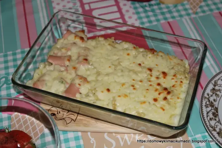 Szybka zapiekanka makaronowa: 3 przepisy na obiad w 30 minut!
