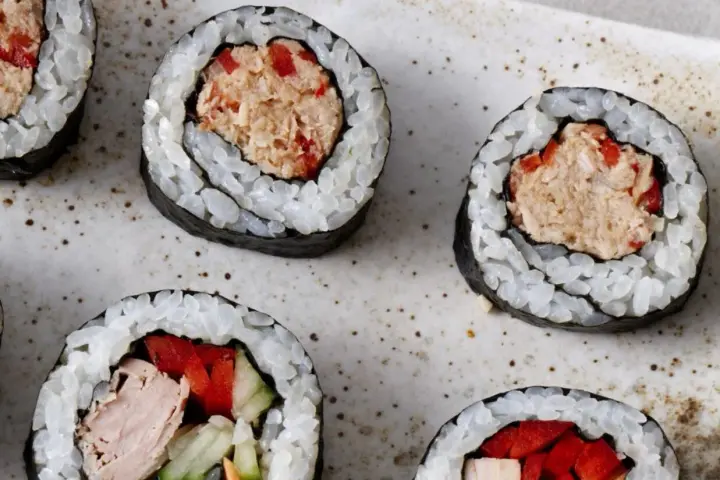 Jak przygotować tuńczyka do sushi, aby zachwycić smakiem i jakością