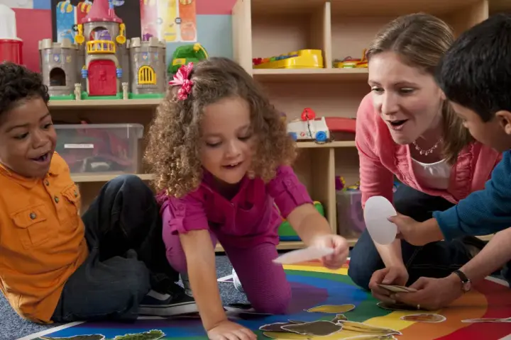 Przedszkole Montessori co to? Poznaj unikalne metody nauczania dzieci