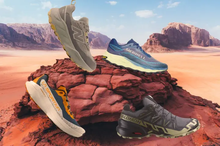 Scarpe trail running: un New Balance, un Merrell, un La Sportiva e un Salomon su rocce rosse nel deserto.