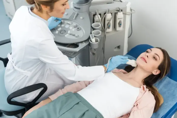 Urolog robi USG? Poznaj rodzaje, przygotowanie i diagnozy!