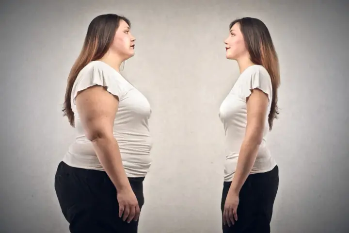 Kobieta przed i po odchudzeniu. Zastanawiasz się, jak schudnąć 5 kg? Ta metamorfoza pokazuje, że to możliwe!