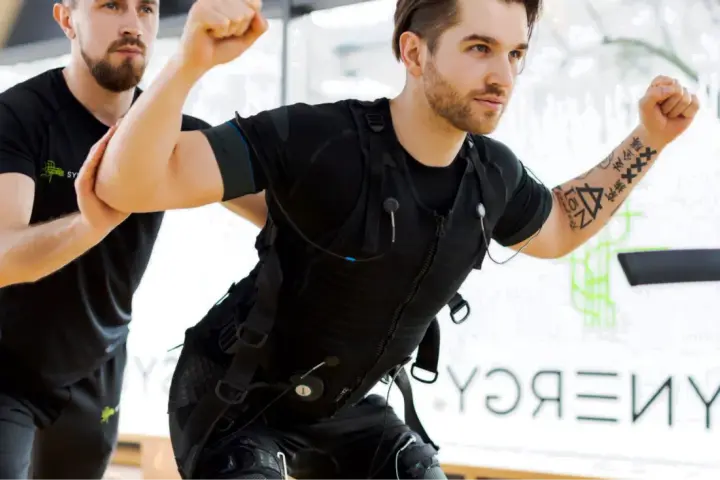 Trening EMS z trenerem. Dowiedz się, ile kosztuje trening EMS i jak szybko osiągnąć efekty.
