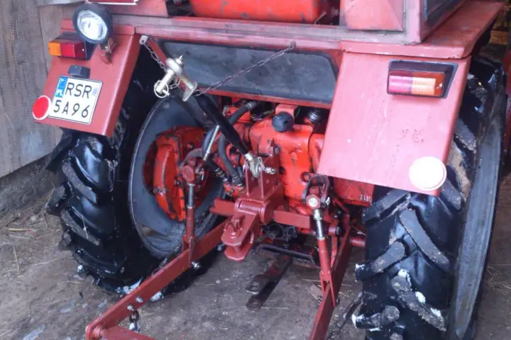 Zaczep do T-25 DIY: Zbuduj solidny i bezpieczny krok po kroku